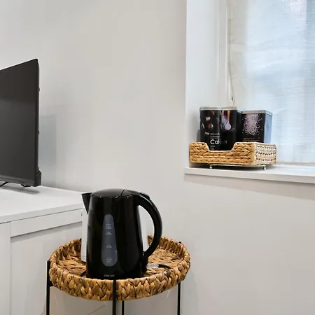 Et Equipe - 2 - Mon Groom Apartment