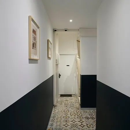 Et Equipe - 2 - Mon Groom Apartment *